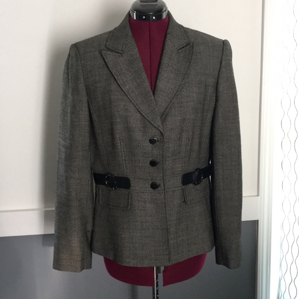 Black & White Tahari Blazer Sz 12
